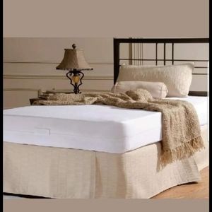 AllerEase Waterproof Zippered Mattress Protector